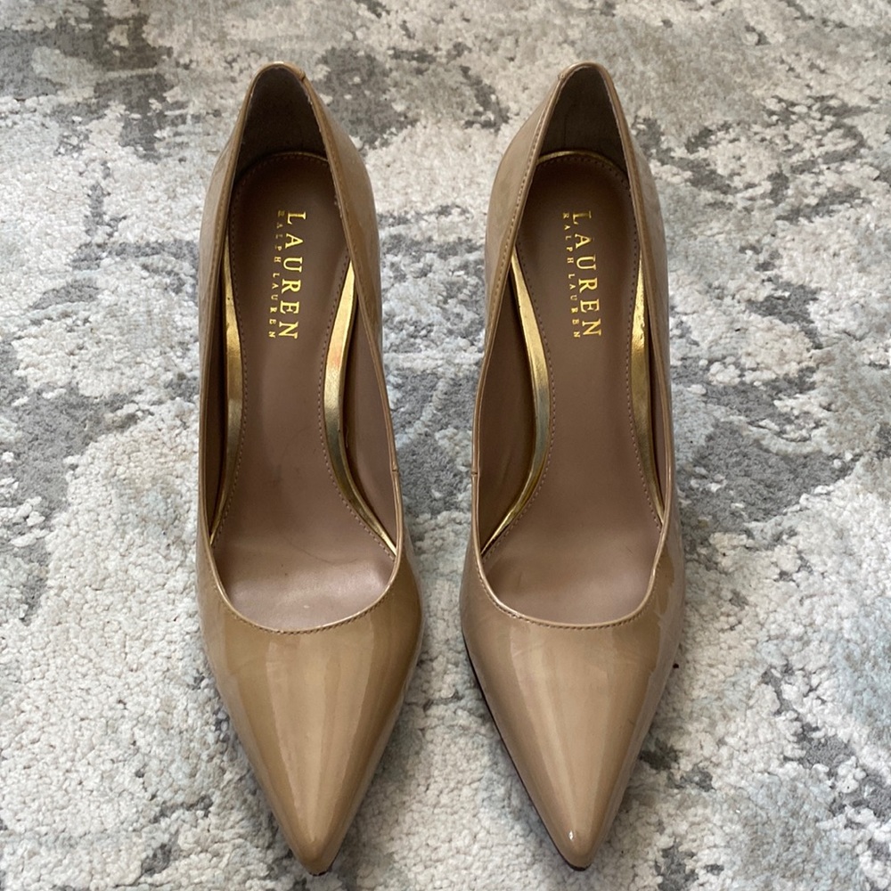 Beige Lauren by Ralph Lauren Patent Leather heels